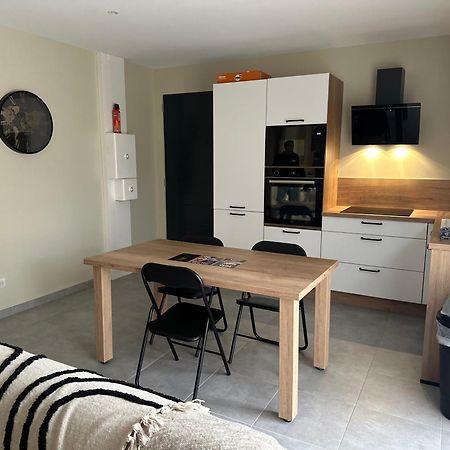 Maison T3 Dans Un Village Calme Saint-Mitre-les-Remparts Eksteriør billede