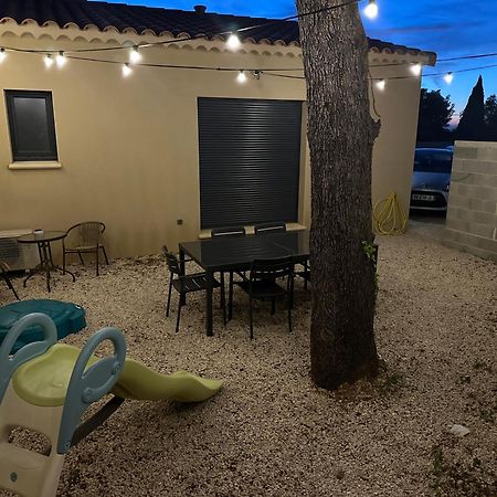 Maison T3 Dans Un Village Calme Saint-Mitre-les-Remparts Eksteriør billede