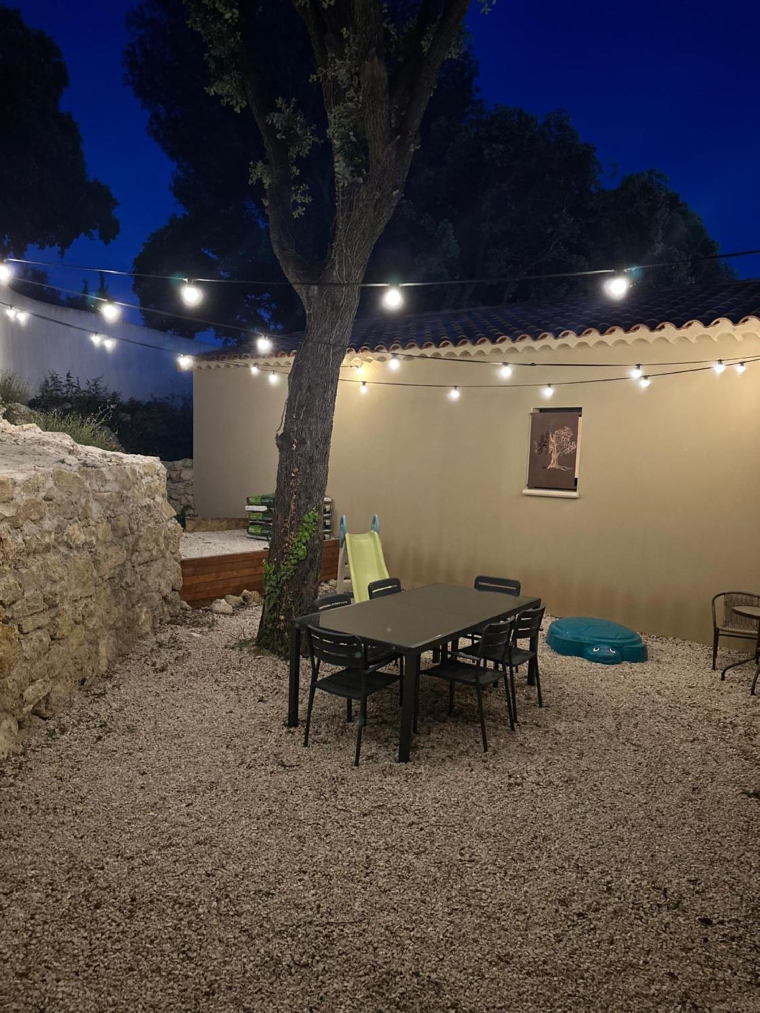 Maison T3 Dans Un Village Calme Saint-Mitre-les-Remparts Eksteriør billede