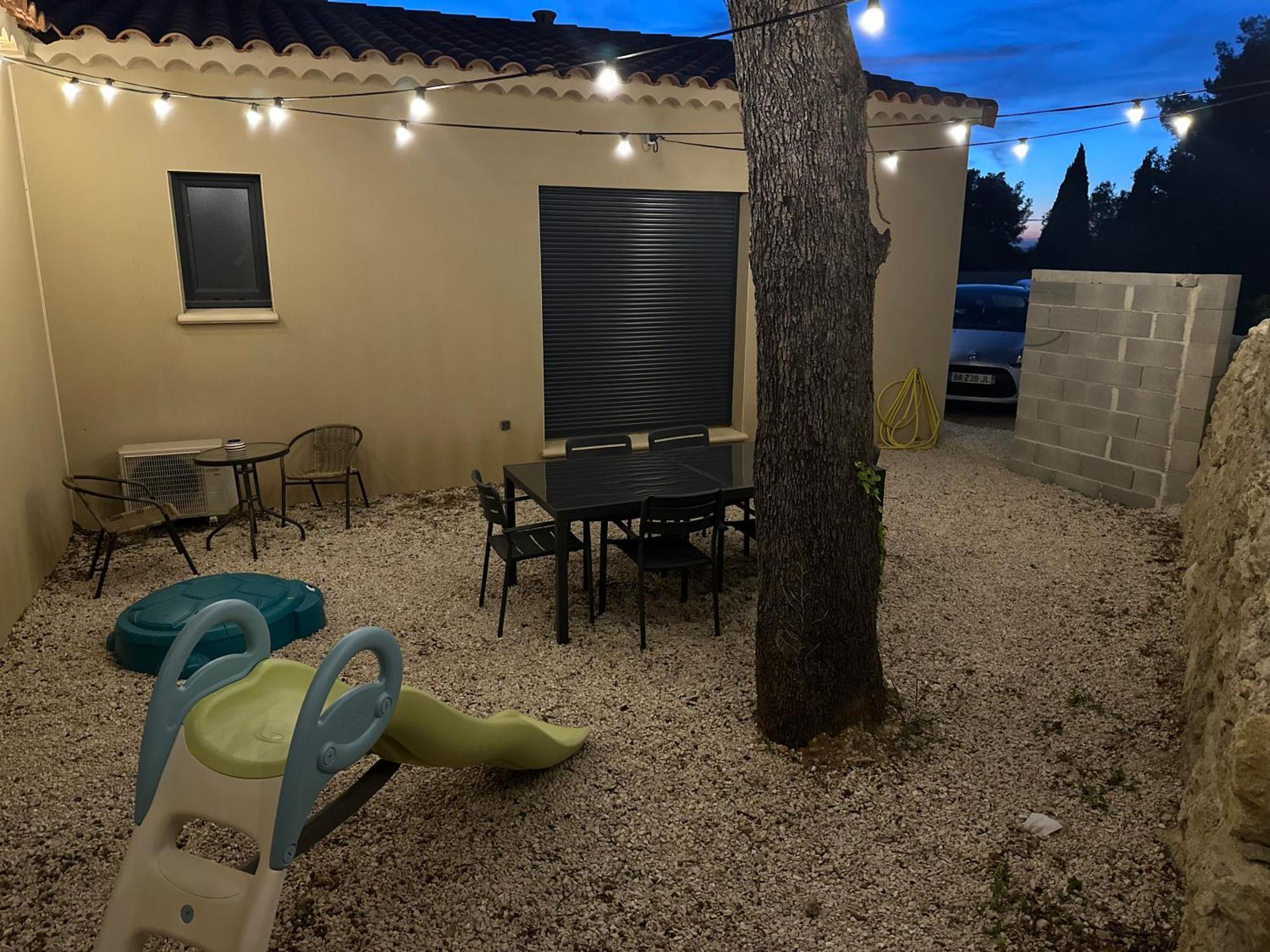 Maison T3 Dans Un Village Calme Saint-Mitre-les-Remparts Eksteriør billede