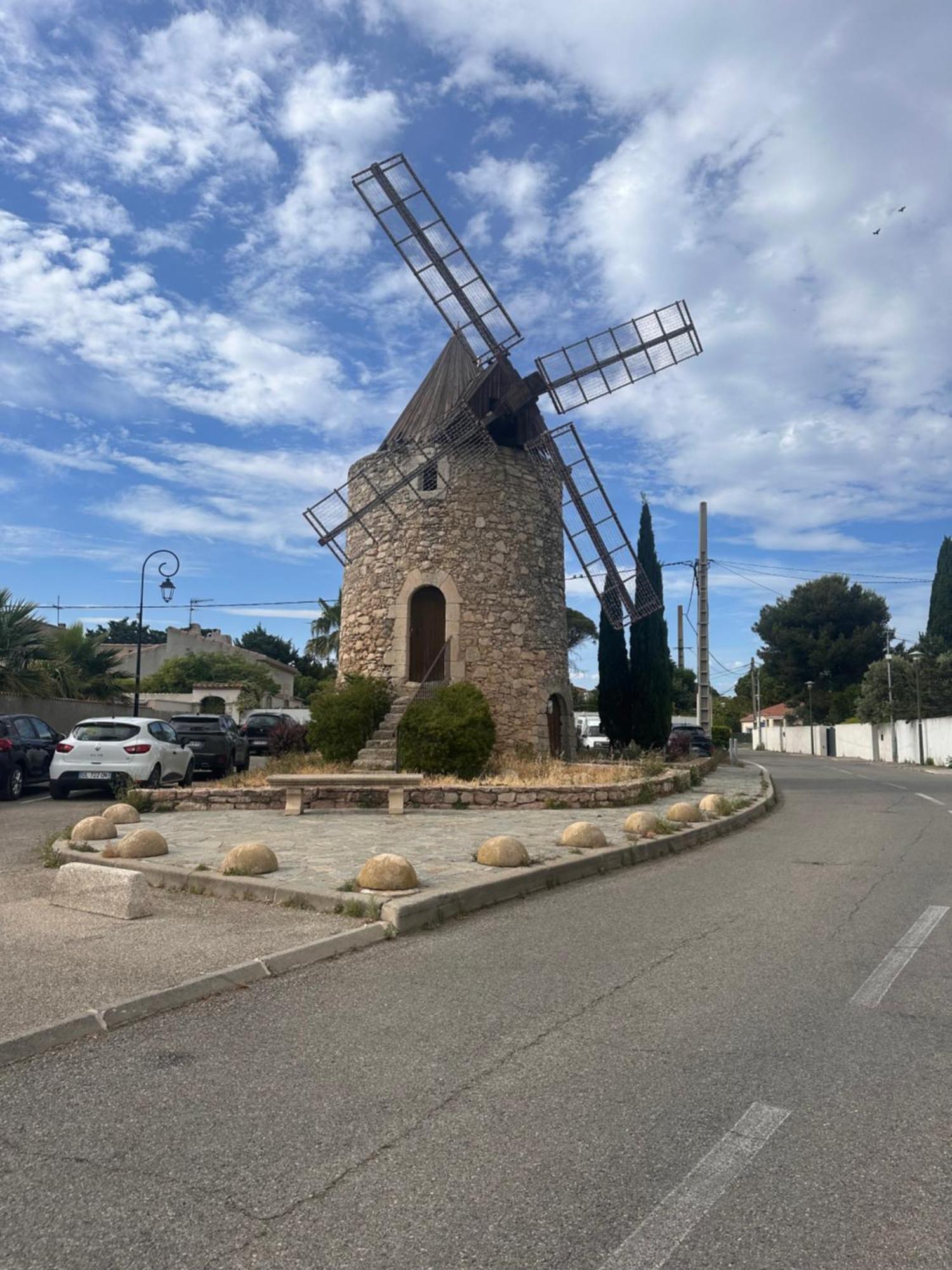 Maison T3 Dans Un Village Calme Saint-Mitre-les-Remparts Eksteriør billede